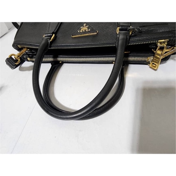 Authentic PRADA Saffiano Small Galleria Double Zip Tote Bag Black - Picture 6 of 15